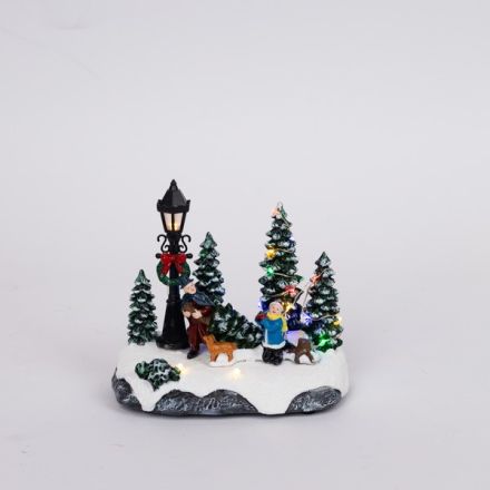 CHRISTMAS SCENE WITH CHILDREN, LITTLE TREE, AND DOG, BATTERY-OPERATED, 16x9.5x14cm