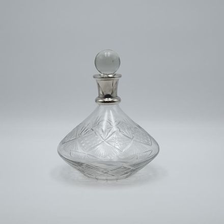 ΚΑΡΑΦΑ ΓΥΑΛΙΝΗ-ΜΕΤΑΛΛΙΚΗ ΑΣΗΜΙ 22x20cm